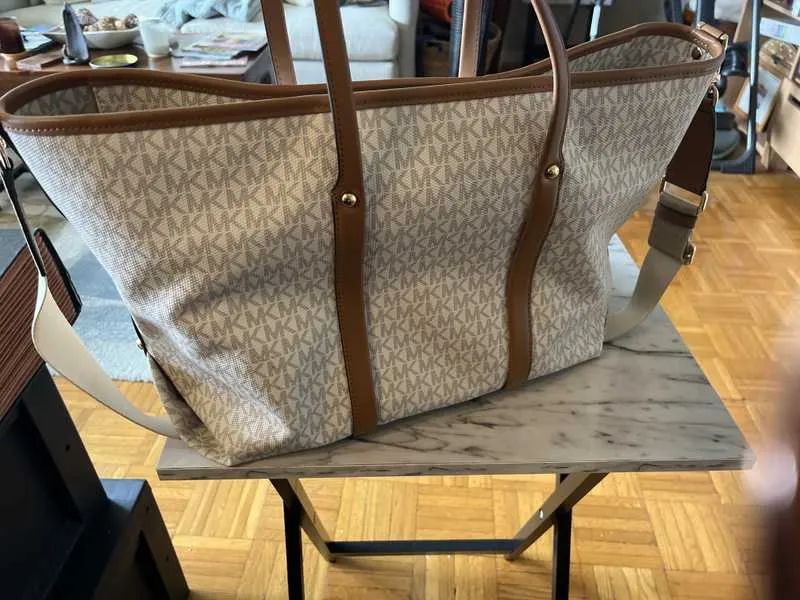 Beck Large Logo Tote Bag