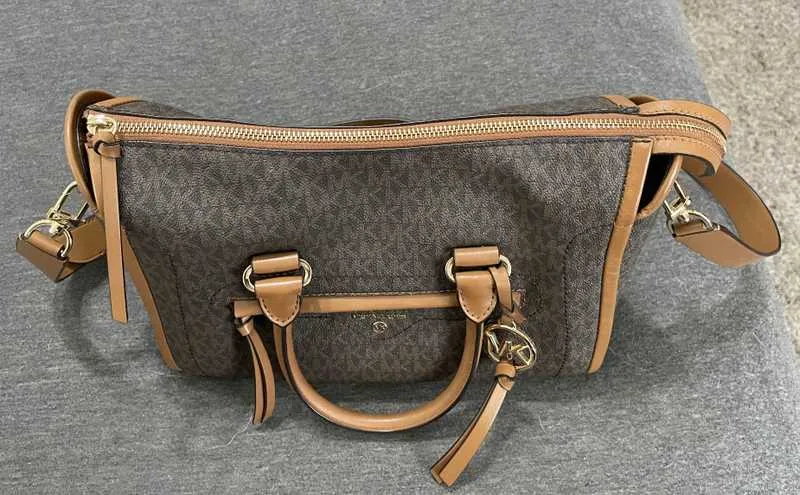 Carine Medium Logo Satchel