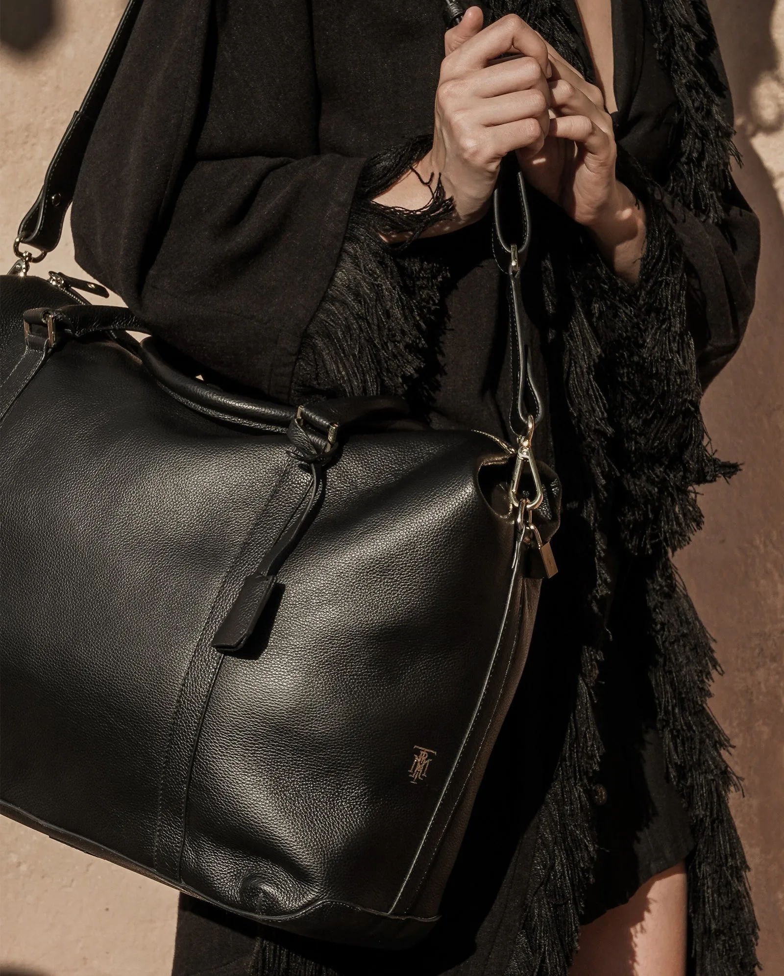 CARTHAGE DELTA BAG BLACK