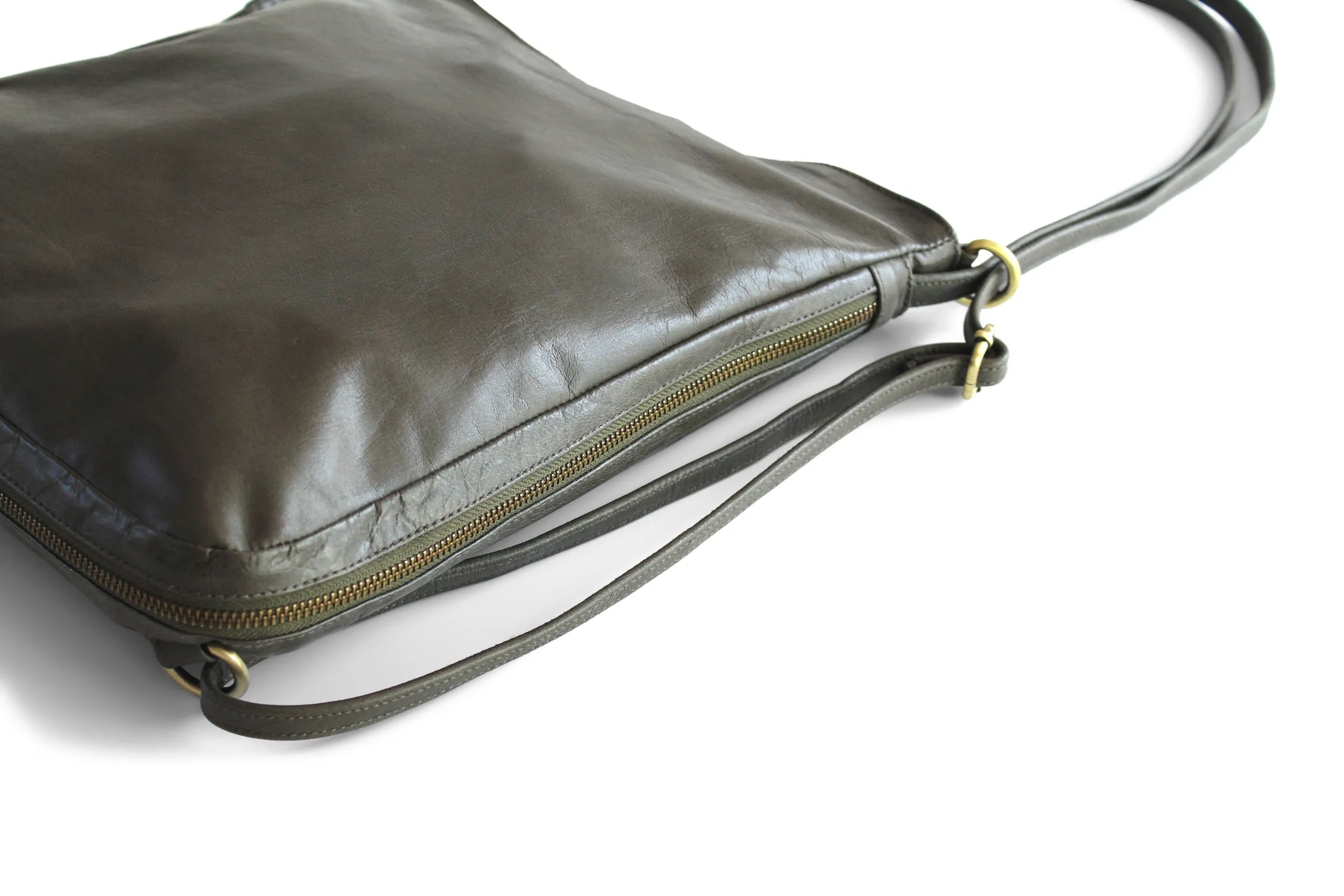 ISABEL LEATHER BACKPACK IN OLIVE GREY